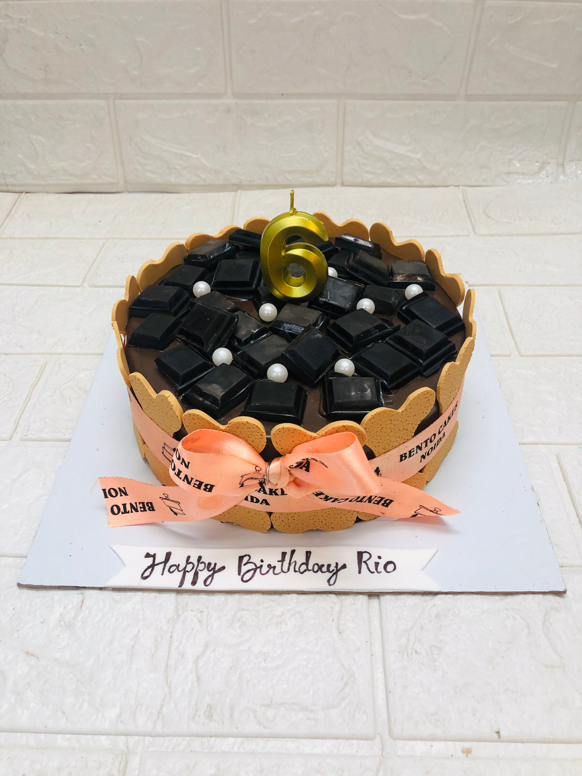 Black Chocolate Squares, Pearls cake