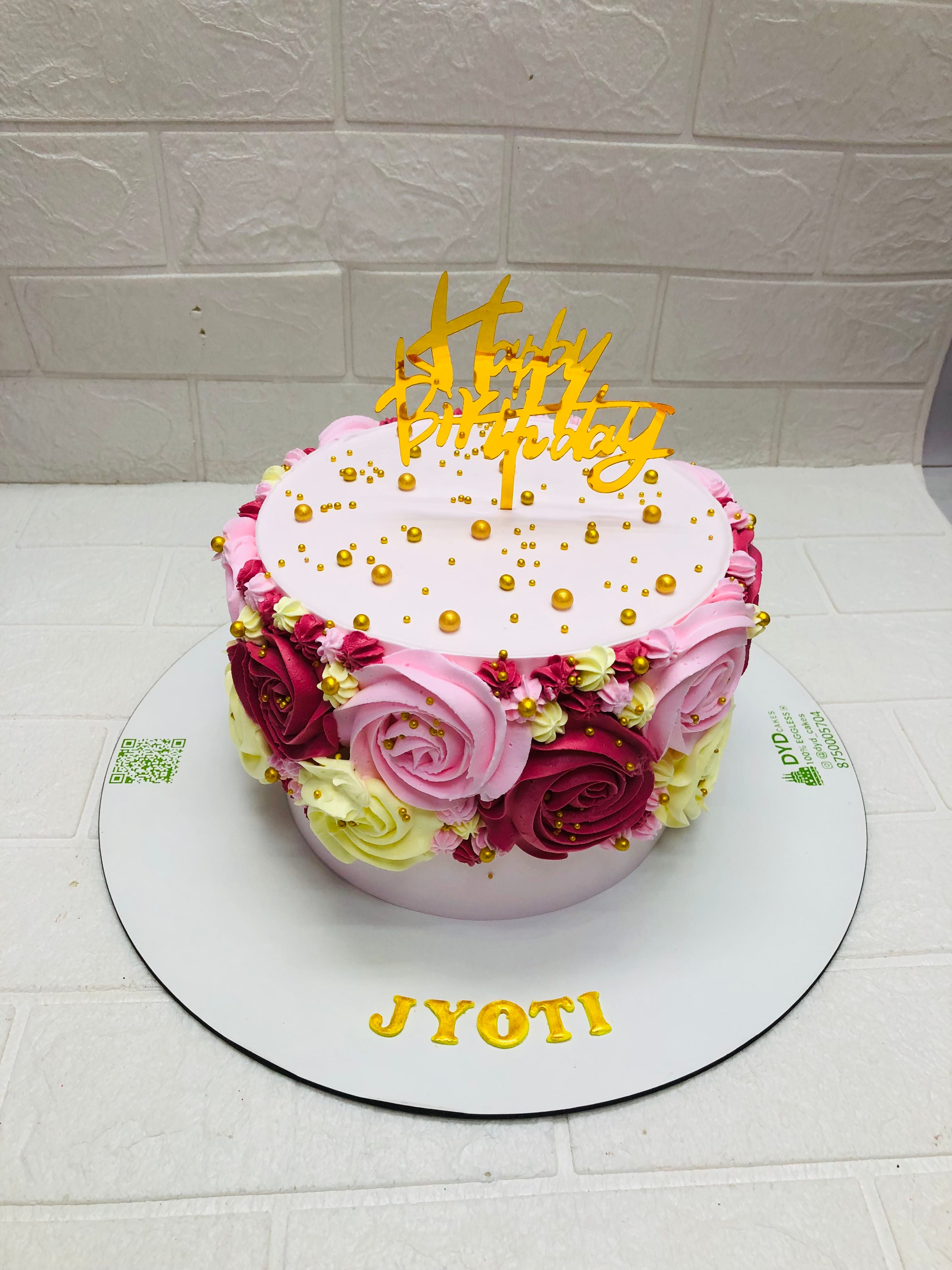 Pink & White Rose Frosted cake