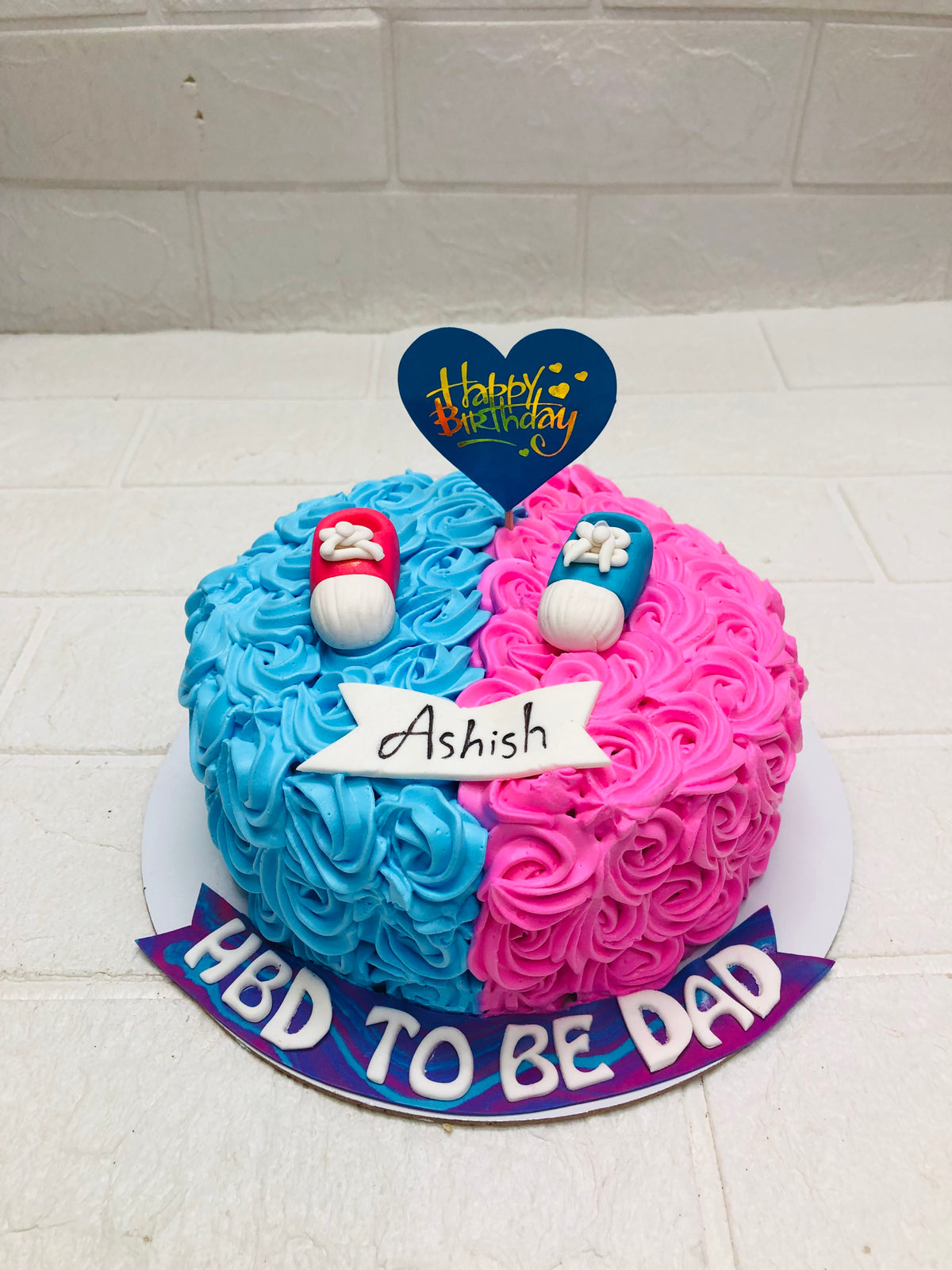 Baby Shoes cake