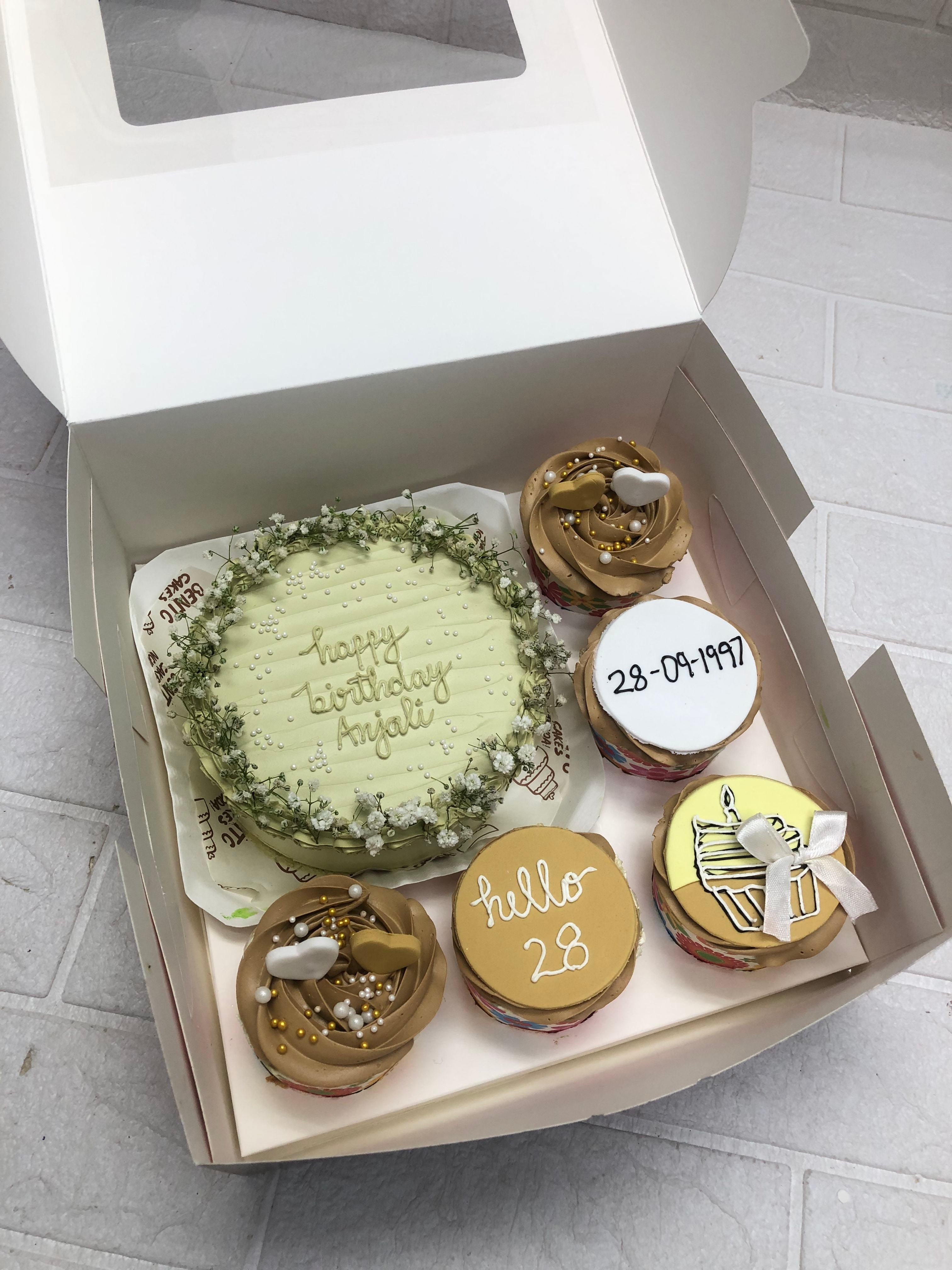 Green colour with White Flowers, Gold