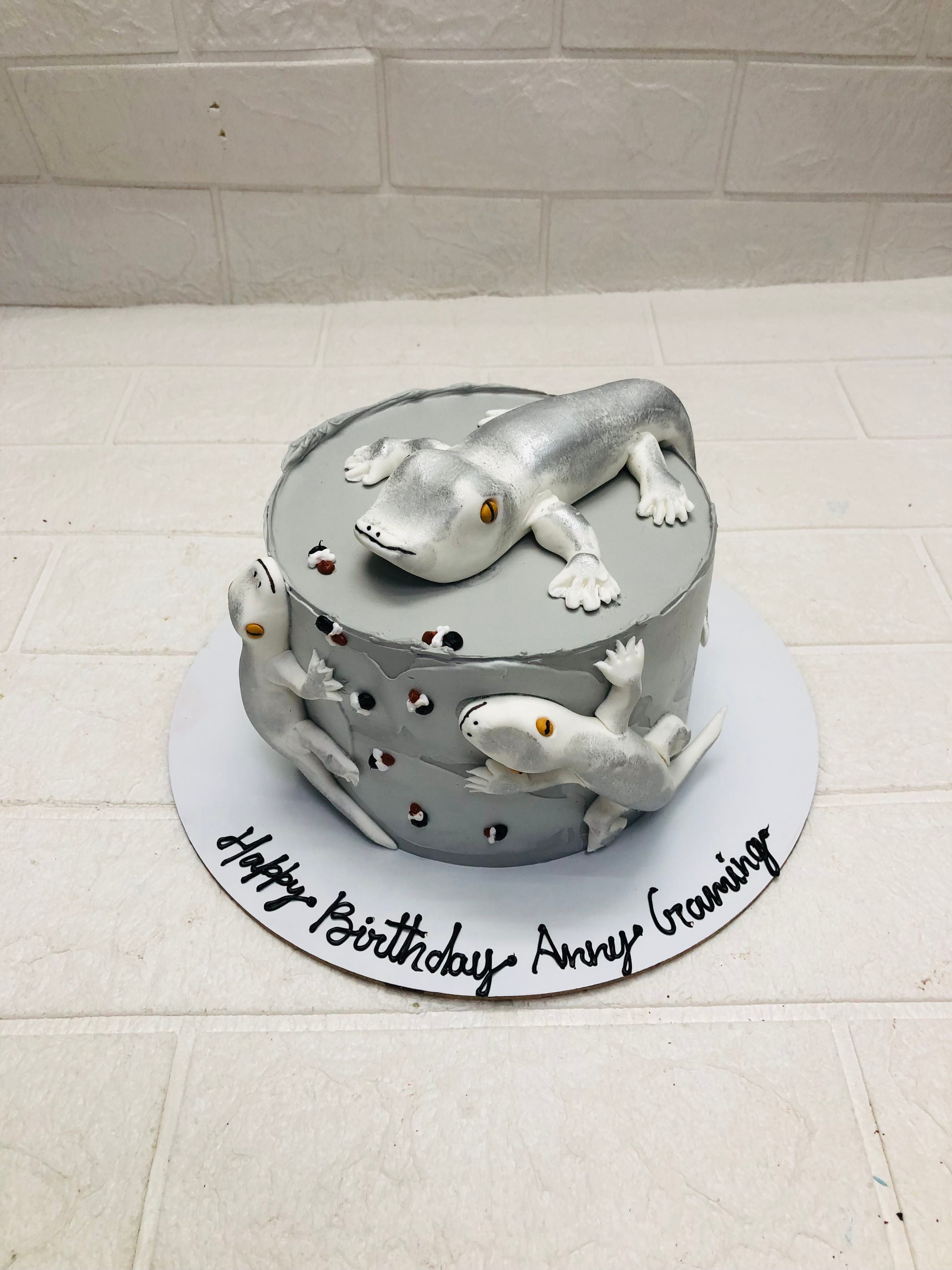 Lizard-Themed Birthday Cake