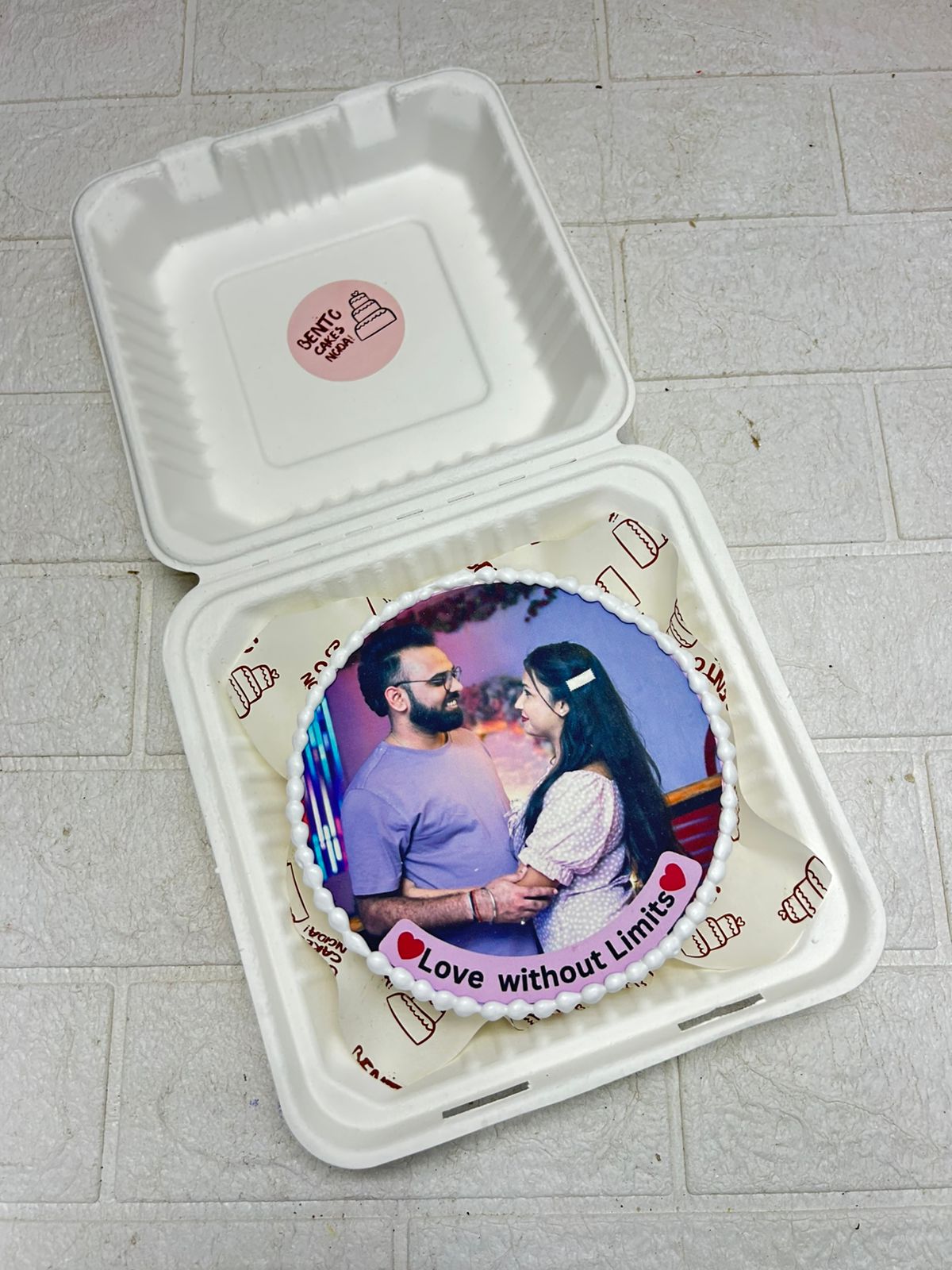 aesthetic Love Without Limits bento cake