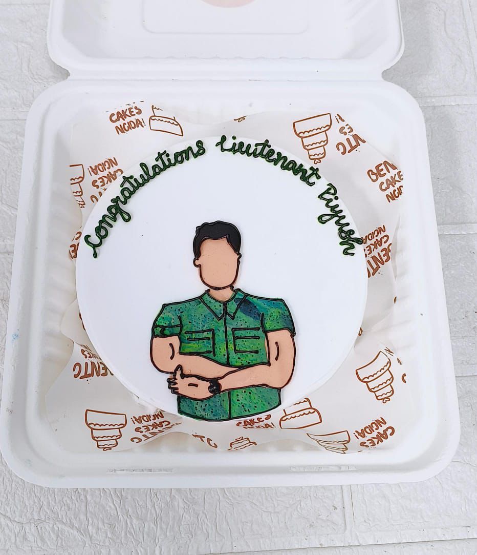 Lieutenant Achievement Bento Cake