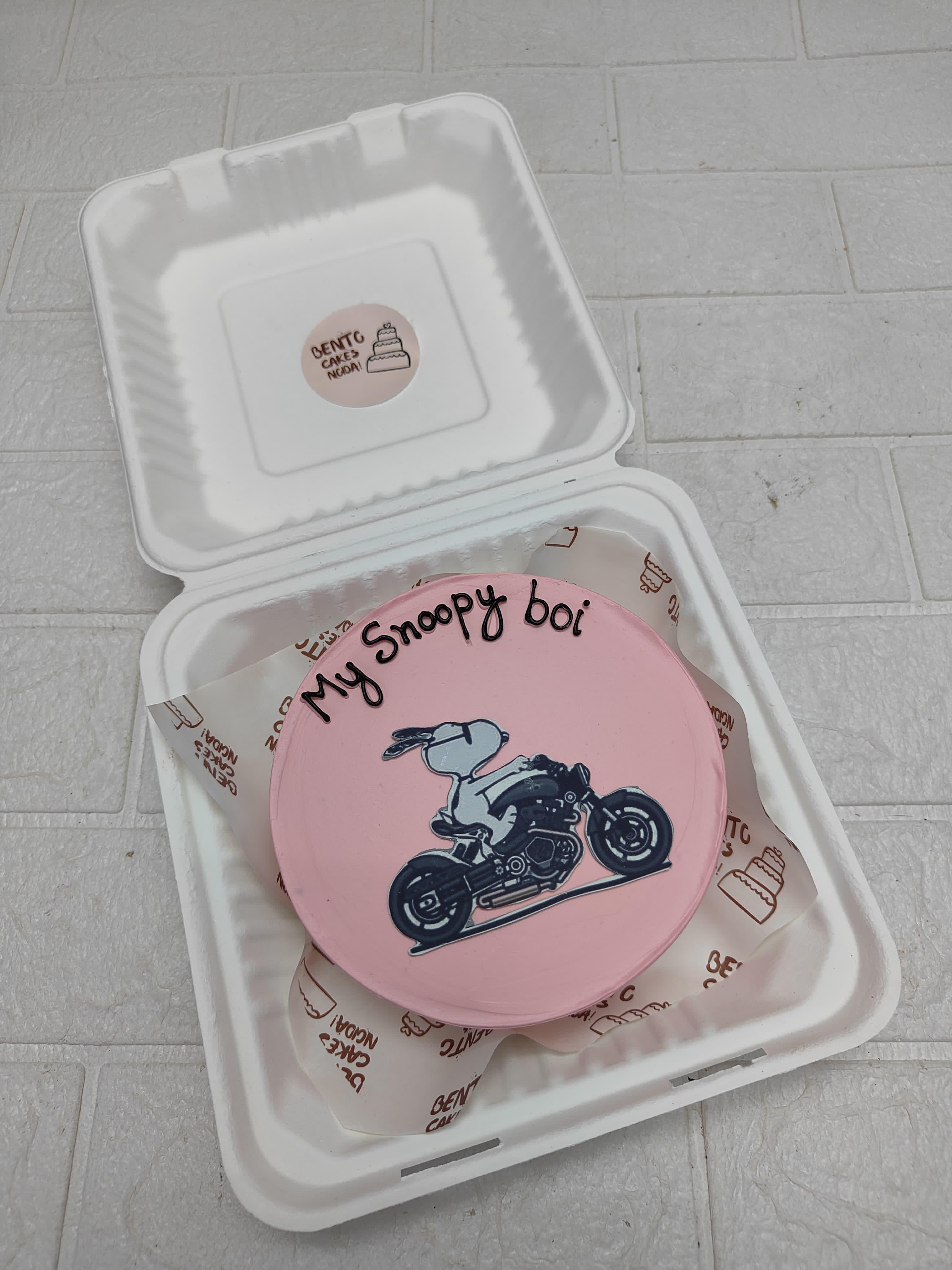 Snoopy Rider theme pink Bento cake