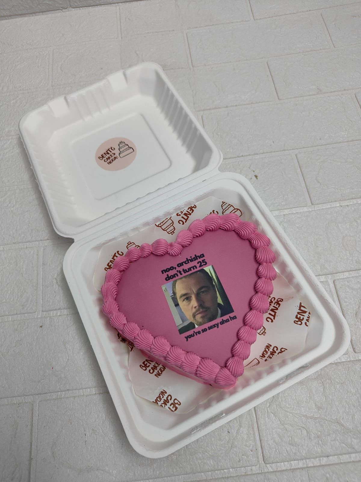 Pink Heart Meme bento cake