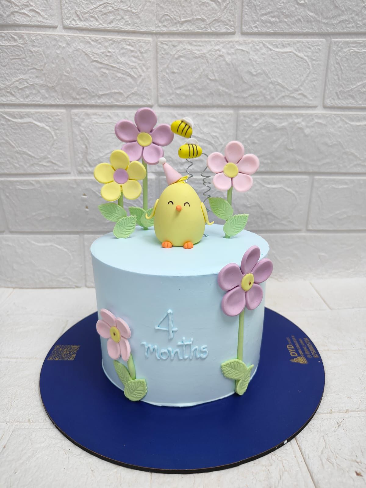 Bee Happy Chick Bento Cake