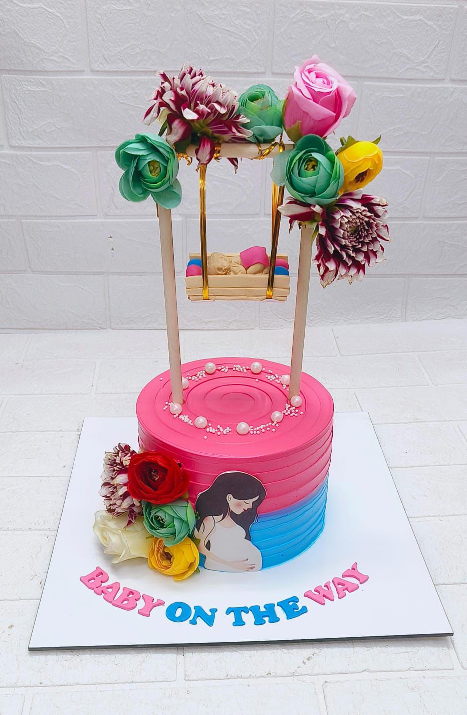 Baby on the Way theme cake