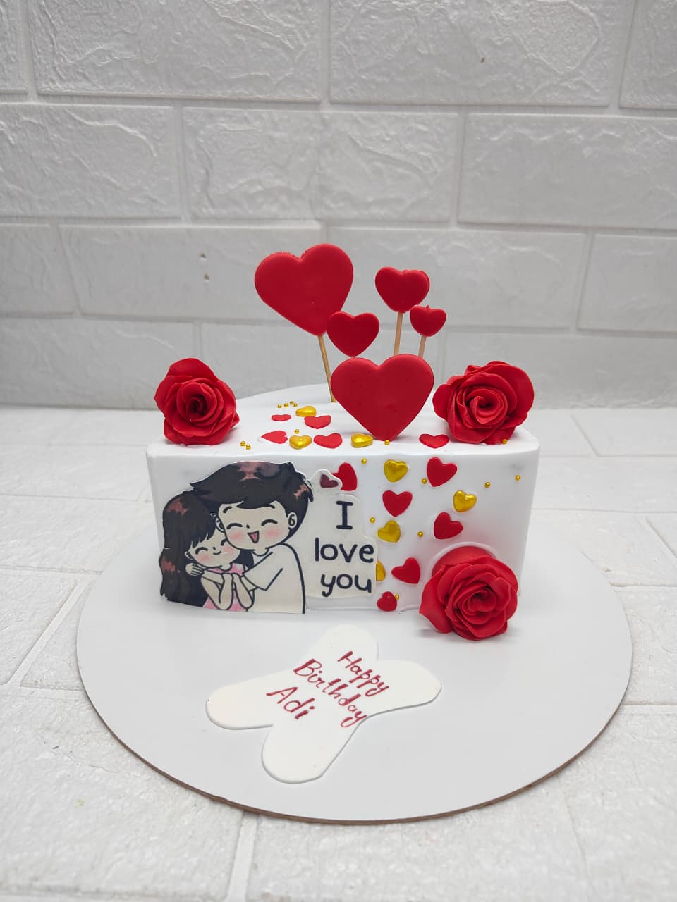 Couple Hug Birthday Cake