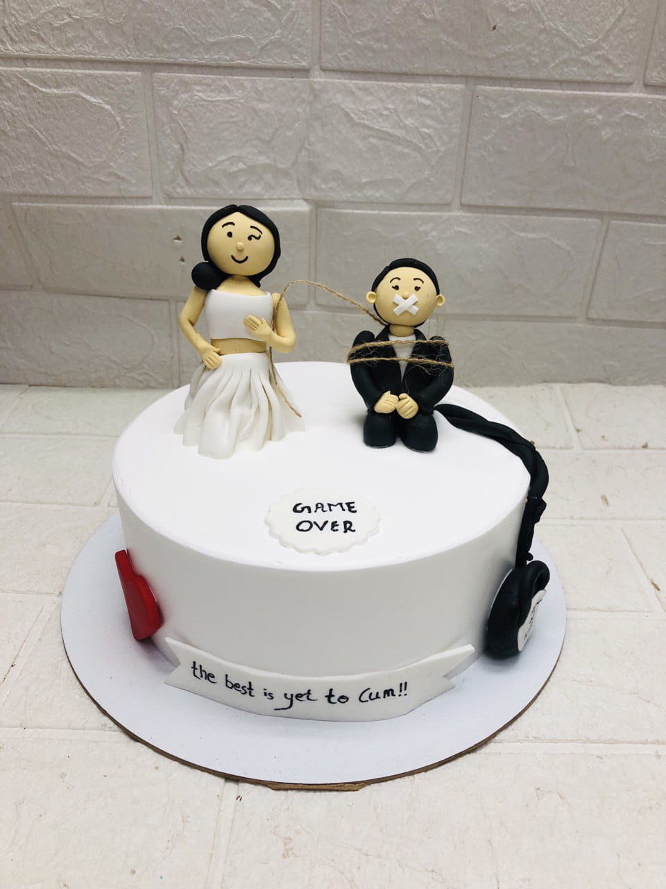 Fondant Bride Funny Wedding Cake 1