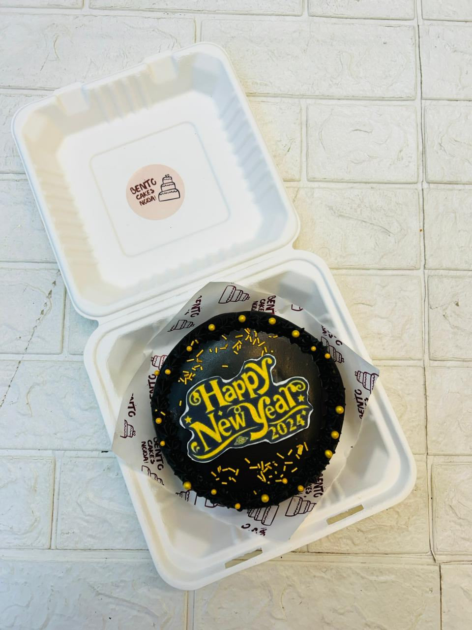 Starburst Happy New Year Cake