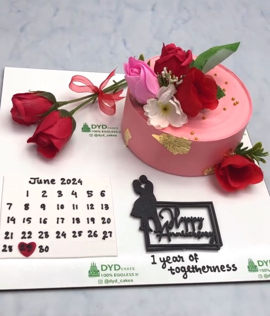 Calendar Theme Couple Cake